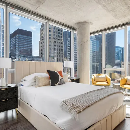 Linea Luxury Living With Indoor Pool And Rooftop Views In The Loop