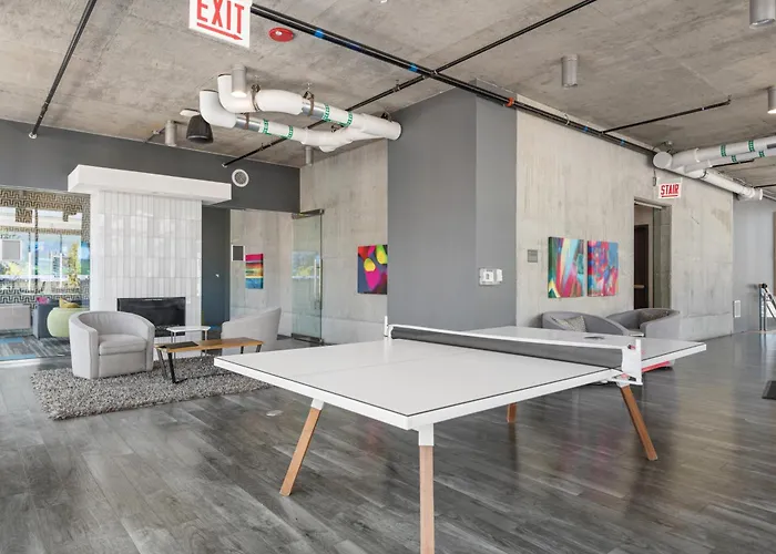 Linea Luxury Living With Indoor Pool And Rooftop Views In The Loop Apartment Chicago