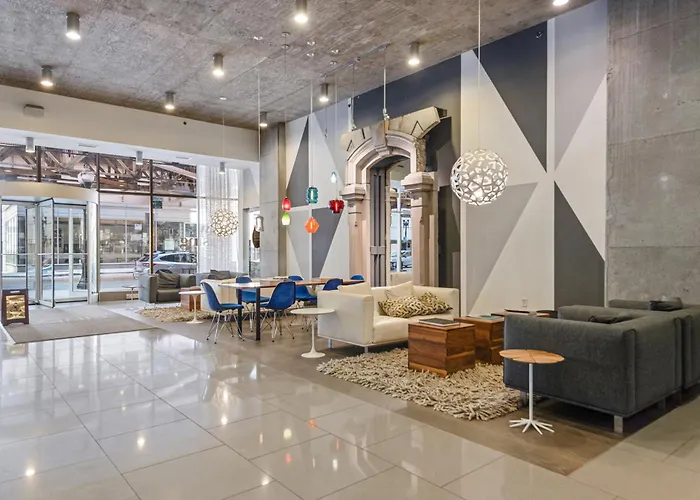 Linea Luxury Living With Indoor Pool And Rooftop Views In The Loop Apartment *