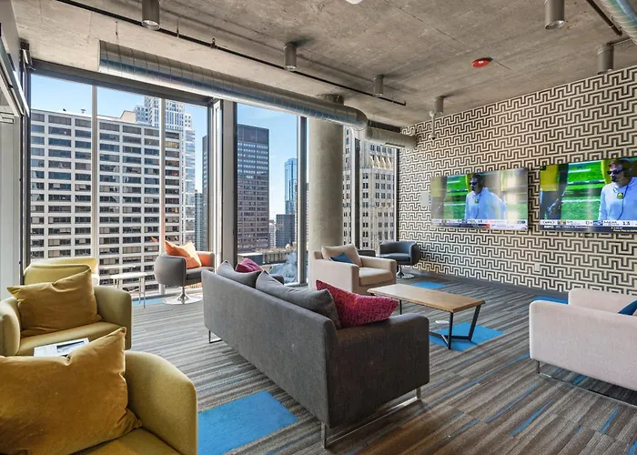 Linea Luxury Living With Indoor Pool And Rooftop Views In The Loop *
