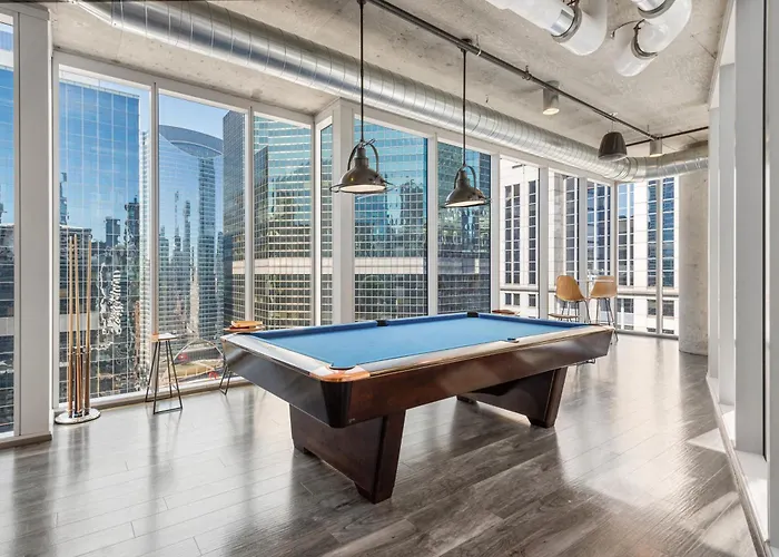 Apartment Linea Luxury Living With Indoor Pool And Rooftop Views In The Loop Chicago