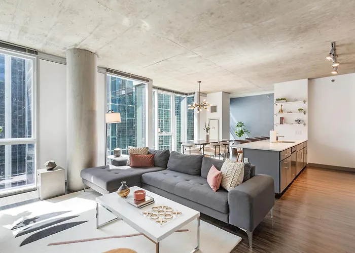 Apartment Linea Luxury Living With Indoor Pool And Rooftop Views In The Loop Chicago