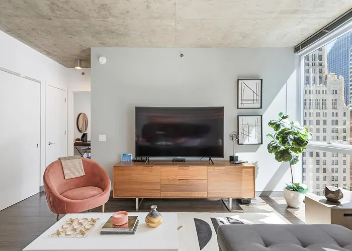Apartment Linea Luxury Living With Indoor Pool And Rooftop Views In The Loop