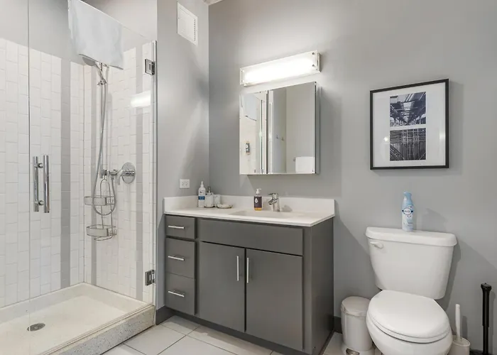 Linea Luxury Living With Indoor Pool And Rooftop Views In The Loop