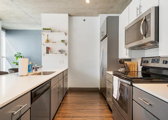 Linea Luxury Living With Indoor Pool And Rooftop Views In The Loop Apartment Chicago