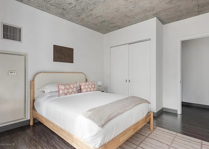 Apartment Linea Luxury Living With Indoor Pool And Rooftop Views In The Loop