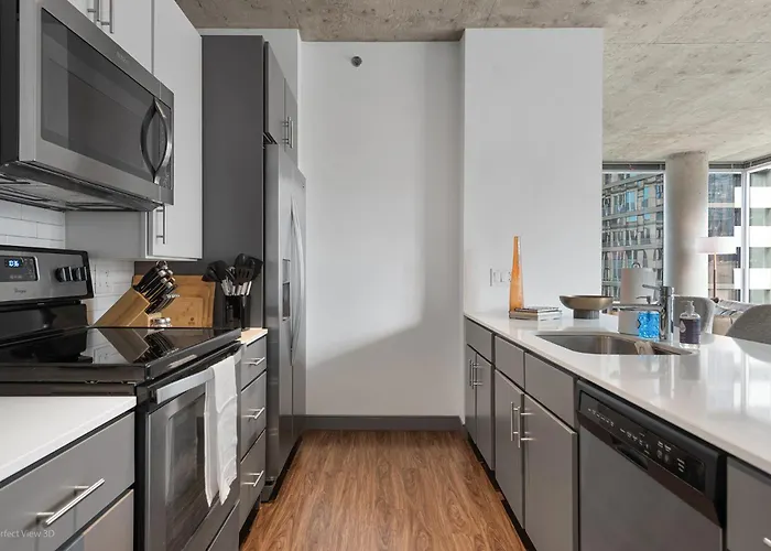 Apartment Linea Luxury Living With Indoor Pool And Rooftop Views In The Loop