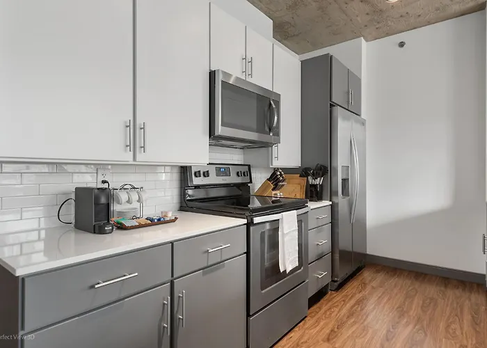 Apartment Linea Luxury Living With Indoor Pool And Rooftop Views In The Loop Chicago
